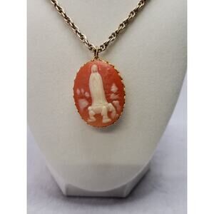 Madonna Cameo Pendent Brooch Goldtone 24"